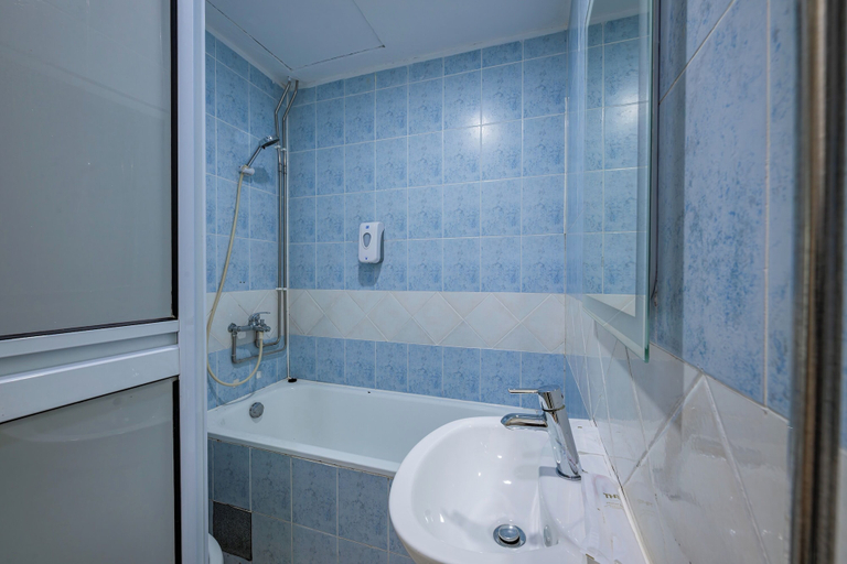 Bathroom 2