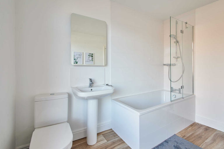 Room 5, Host Stay Wellington Street, North Yorkshire