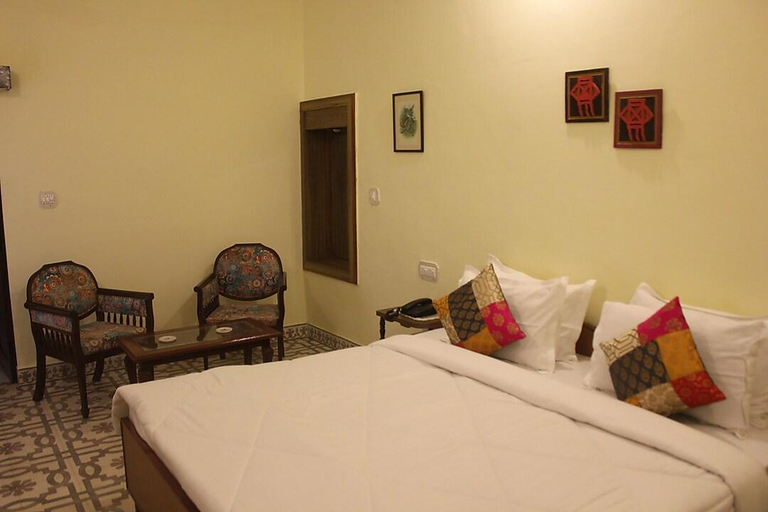 Others 5, Sankhu Niwas, Bikaner