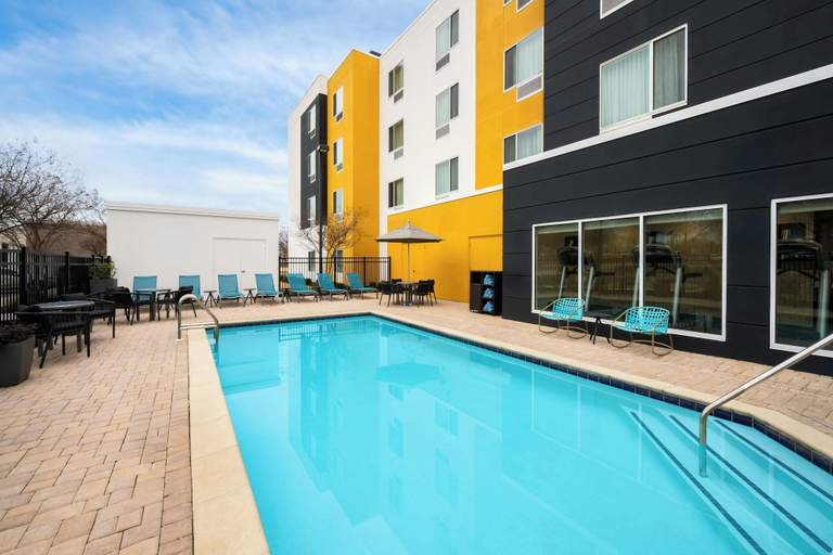 Sport & Beauty, TownePlace Suites by Marriott Montgomery EastChase, Montgomery