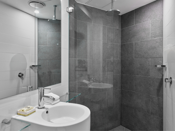 Bathroom 11