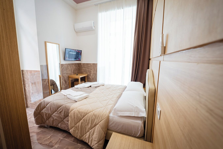 Bedroom 2, P.C. BOUTIQUE H. LIFESTYLE NAPOLI CENTRO by ClaPa Group Dislocated Hospitality, Napoli