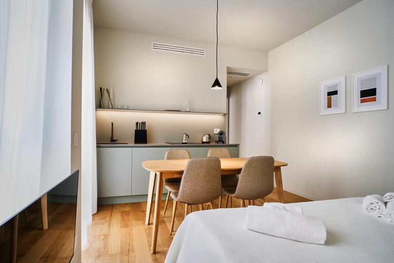 Others 4, Suites ZENARI, Verona
