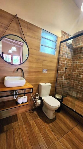 Bathroom 3, Villa Bergamin, Camanducaia