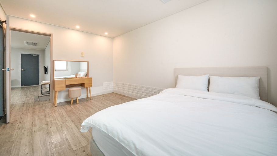 Bedroom 3, Gyeongju Gampo Laviangrose Pool Villa, Pohang