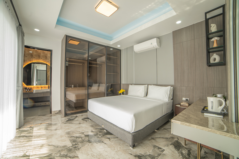 Bedroom 13