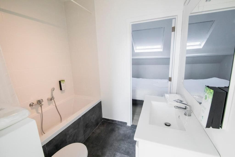 Bathroom 4, Smart appart - Midi, Bruxelles