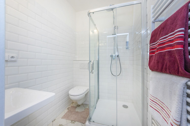 Bathroom 4, Prague Legends Pension, Praha 7