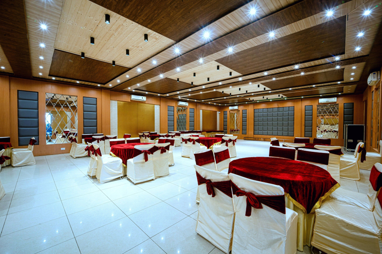 Food & Drinks 5, Grand Legacy Beacon Dehradun, Dehradun