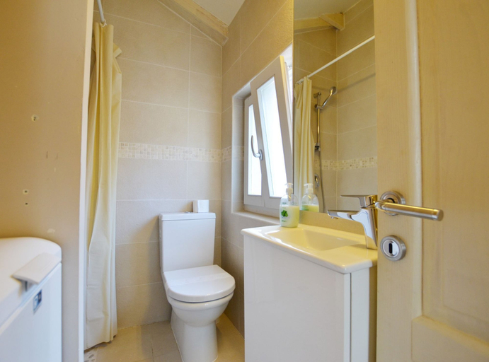 Bathroom 3, Trendy and Chic Rovinj Downtown Apartments, Rovinj