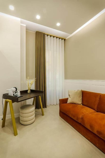 Others 5, Conte Relais Suite, Napoli