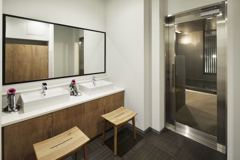 Bathroom 4, the square hotel GINZA, Chūō