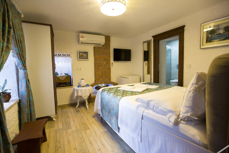 Bedroom 4, Teos Lodge Pansiyon & Restaurant, Seferihisar