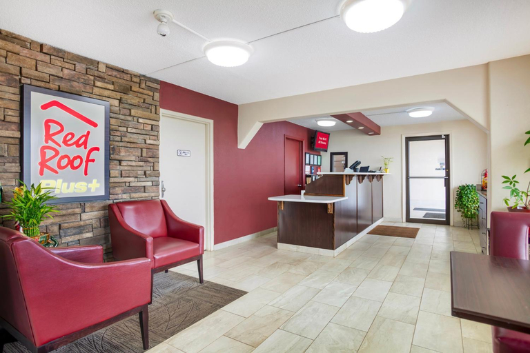 Public Area, HomeTowne Studios by Red Roof Huntsville - Madison, Madison