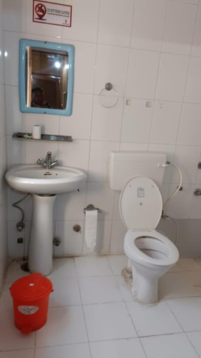 Bathroom 3, Vamoose Heritage Chubi, Leh