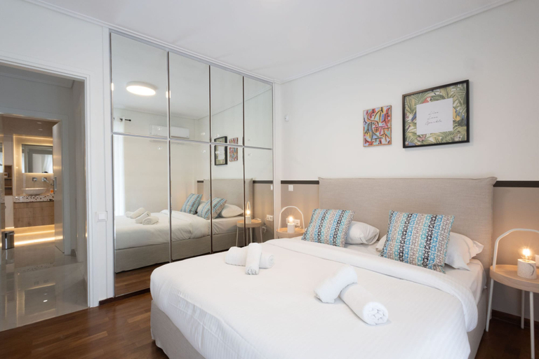 Room 3, Seaside Elegance Brand New 2BD Luxury Stay, Attica