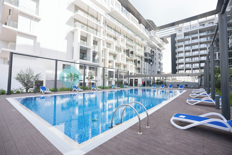 Sport & Beauty, Bloomfields Modern STU in Oasis Masdar, Abu Dhabi City
