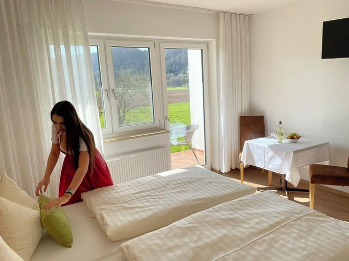 Bedroom 2, Römercastell Wirtshaus & Hotel, Eichstätt