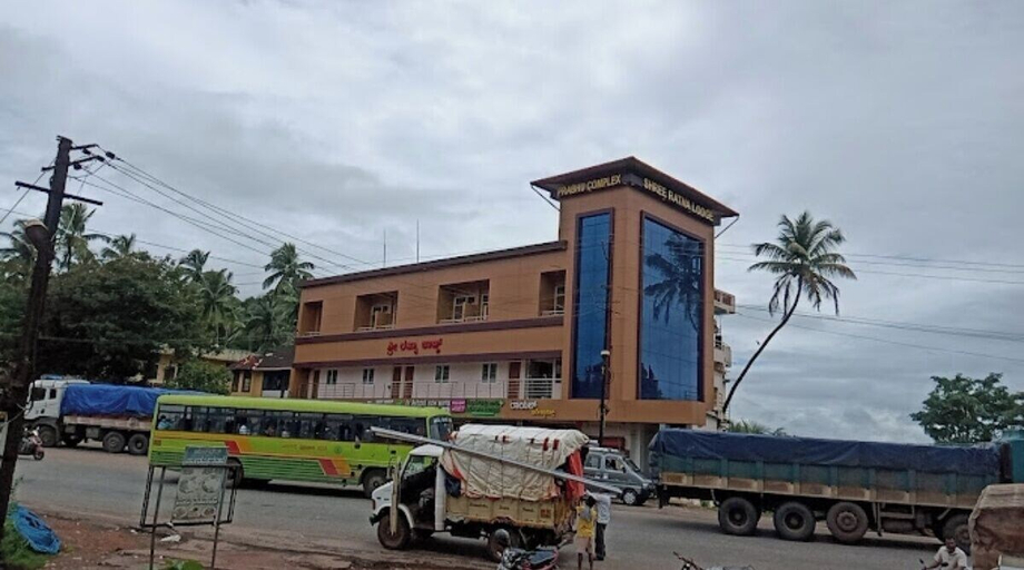 Exterior & Views 2, Sri Ratna Lodge, Uttara Kannada