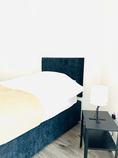 Others 2, Room near Anfield Stadium - Easy Check-in, Sefton