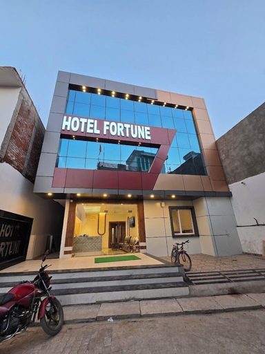 Exterior & Views 1, Hotel Fortune, Faizabad