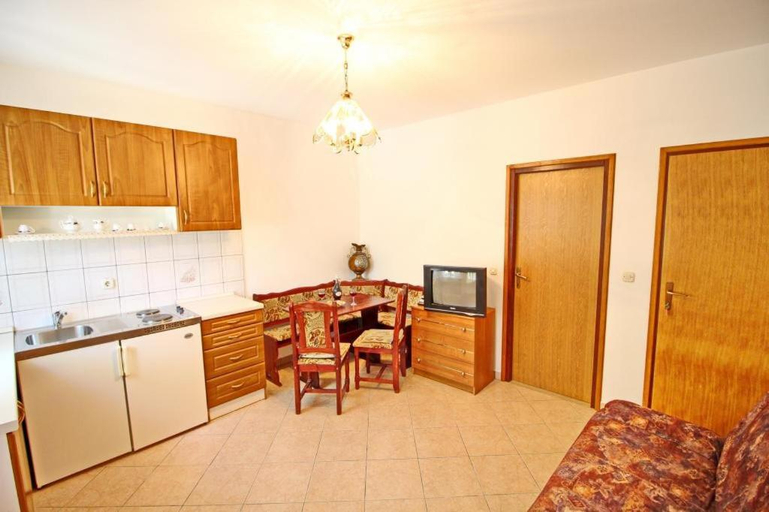 Others 5, Apartments Veselka, Lumbarda, Lumbarda