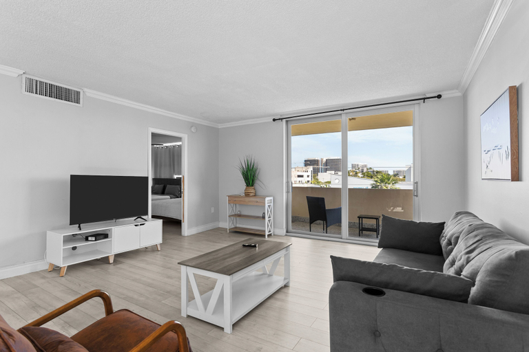Others 5, Bay Harbor Sunset Apt 5A, Miami-Dade