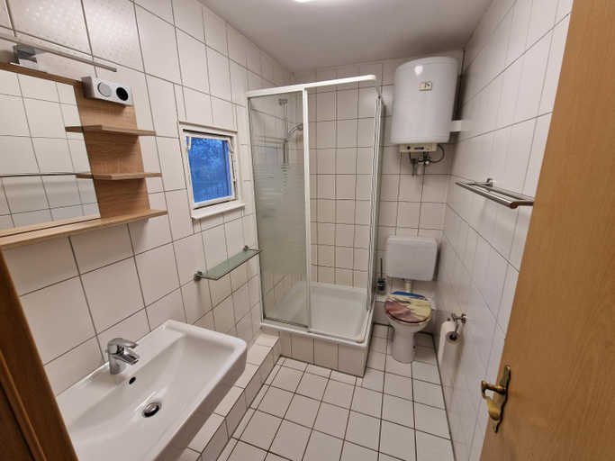 Bathroom 2, Ferienanlage "Am Sidowsee", Oberhavel