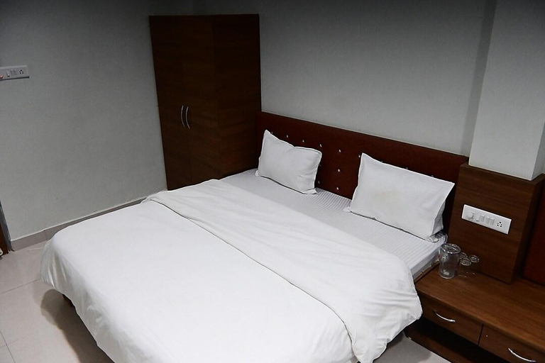 Bedroom, The Lalit Hotel And Restaurant, Bhopal, Bhopal