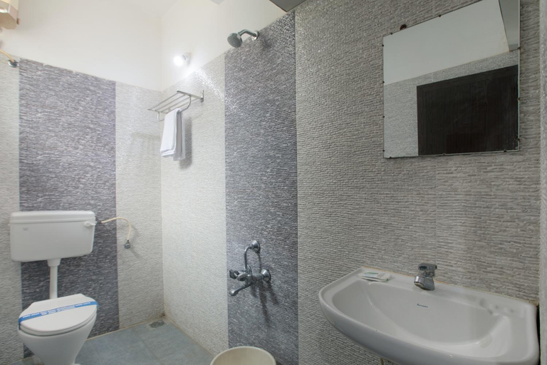 Bathroom 7