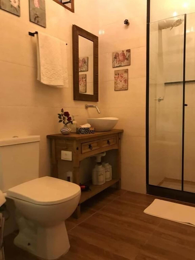Bathroom 3, The Lodge, Teresópolis