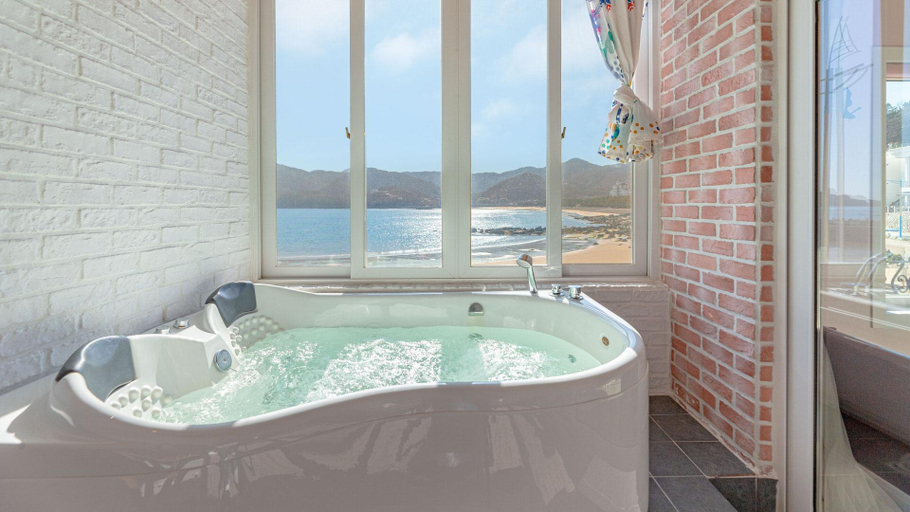 Bathroom 2, Namhae Melody Pension, Namhae