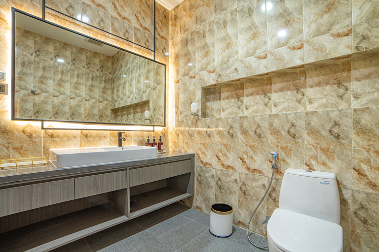 Bathroom 4