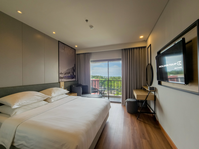 Golden Tulip Belitung Room Type - Grand Deluxe Balcony Sea View Queen
