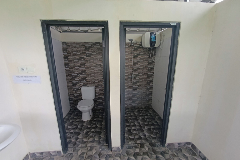 bathroom 4
