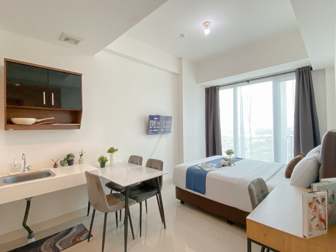 Spacious and Modern Studio Apartment Tree Park City BSD By Travelio, Tangerang Selatan