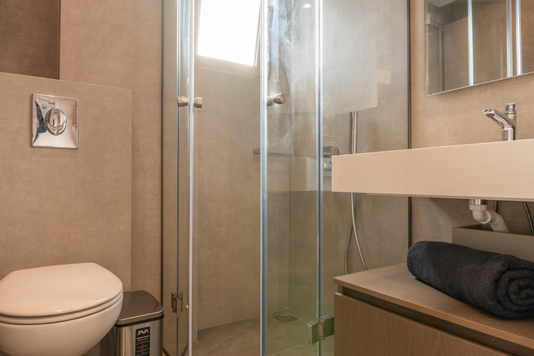 Shower, EsthiSea Suites Kalamata, Peloponnese