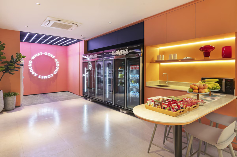 Food & Drinks 5, Riva Vibe Hotel Bangkok by PCL, Khlong San