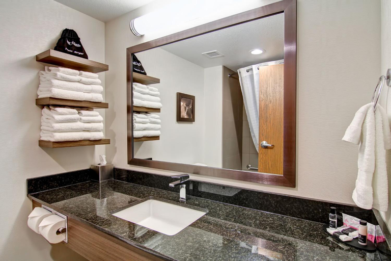 Bathroom 4, Canalta Kindersley, Division No. 13