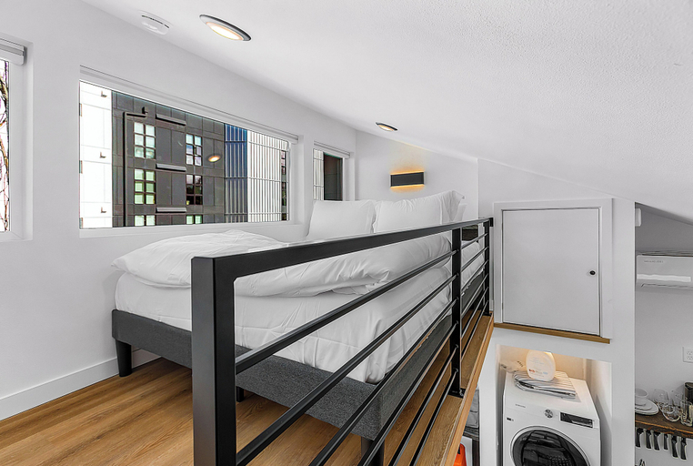 Bedroom 3, Echo Loft: A Modern Escape, Seattle