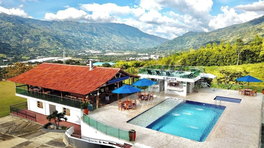 Sport & Beauty, Mountain View, Girardota