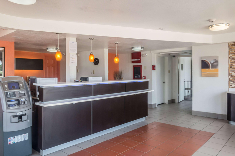 Public Area 2, Motel 6 Mesquite, TX - Rodeo - Convention Ctr, Dallas