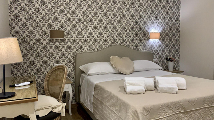 Bedroom 2, Camera e Caffè Deluxe, Napoli