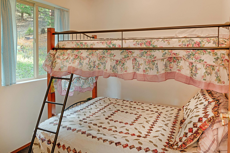 Bedroom, Frontier Cabin at Eden Valley Ranch, Okanogan
