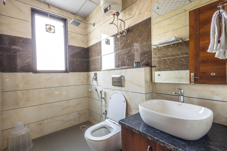 Bathroom 3, Gill Comfort Inn, Gurgaon