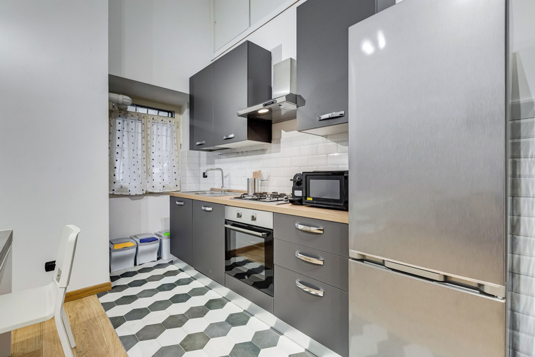 Others 5, 3-Bedroom Home Near Trastevere Station, Roma