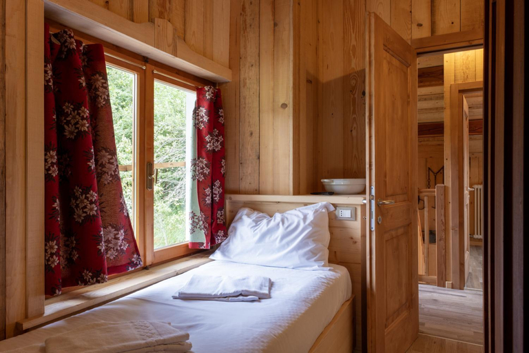 Bedroom 2, ALLE ANTICHE MINIERE - CASA VACANZE, Belluno