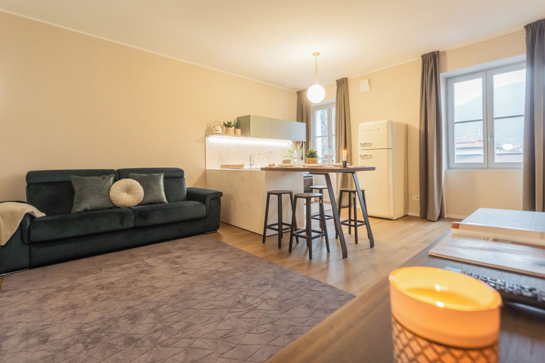 Others 5, V. Suite on Lake Como by Rent all Como, Como