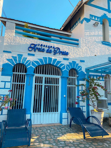 Exterior 4