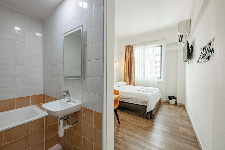 Bathroom 4